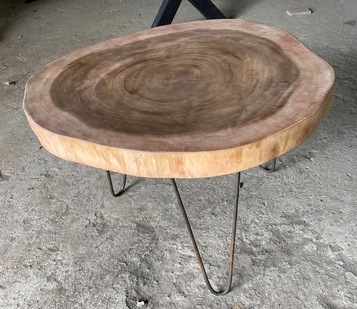  Product image 4 of the product “Low natural wood table round from suar with metal legs 